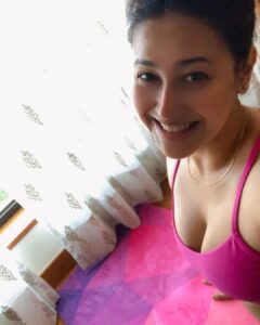 Panchi Bora Instagram - Bathroom selfie and yoga time!