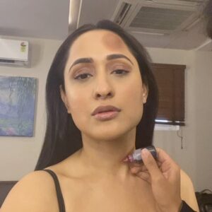 Pragya Jaiswal Instagram - Can’t believe it’s been a year already since #Akhanda released..Countless memories, unforgettable learning experiences and the bestest team to work with 🥹❤️ 

Thank you so much Boyapati Sir for believing in me..And so much gratitude to everyone who’s been a part of this incredible journey and the audience that gave us sooo much love 🫶🏻🫶🏻

Will always cherish these memories from this very special film 🦁💥❤️
#1yearofAkhanda #NandamuriBalakrishna #BoyapatiSreenu #MiryalaRavinderReddy 

(P.S. - The last video was shot for fun, I wasn’t grossed out at all ☺️💁🏻‍♀️)