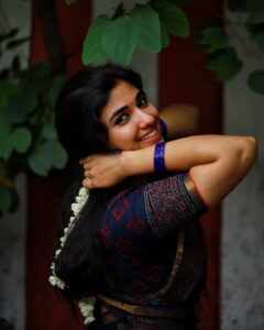 Pragya Nagra Instagram - சின்னச் சின்ன வண்ணக் குயில்
@pragyanagra 
Outfit: @labelpavishka 

Team: @shotsbyuv @_im_khalid_ @andybrandyy @kishorekumar5749 

#ourportraitdays #happiness #portraitsession #vibes #theportraitproject #pictureoftheday #templejewellery #mondays #simplyportraits #portraits_shots #rsa_portrait #indiapictures #portraitsreality #nofilter #creative_portrait_ #portraitsaintdead #summerportraits #fineart_portraits #darkportraits_sensual #portraitgraphy #portraitreligion #nature #portraitperse #tbt❤️ #ınstagood #happy #kollywoodactress #actresslife #streetphotography #igers
