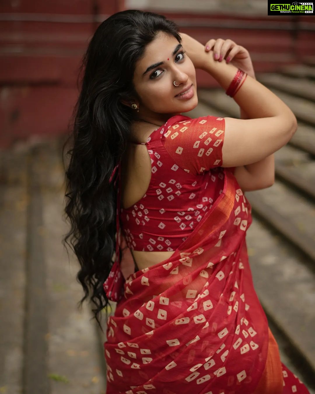 Actress Pragya Nagra HD Photos and Wallpapers July 2022 - Gethu Cinema