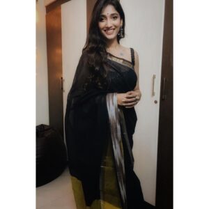Priya Vadlamani Instagram - With the kind of year that just went , I hope this Diwali brings lots of happiness and love in all of your lives❤️ 
Oh it was such a happy Diwali 🐷 
#diwali2020 #family #positivevibes #happiness