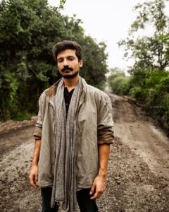 Priyanshu Painyuli Instagram - Let’s Take a walk but No looking back this time. 

Pic by : @shivajisen 
HMU: @rahul.makeupandhair 

#pictureoftheday  #mood