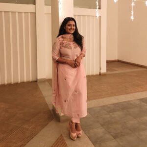 Roshna Ann Roy Instagram - 💞 💞 

Mua : @rr.makeovers (me)😜
Costume : @cameella_boutique 💋