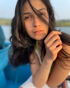 Samara Tijori Instagram - 🌊