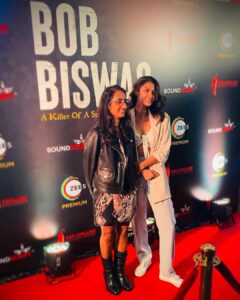 Samara Tijori Instagram - Nomoshkar🙏🏻 #bobbiswas is now yours ❤️ go ahead and shower some love! I can’t even begin to tell you how nervous I am 😋 do you see it?! 😂 
@zee5 @redchilliesent 

Grey Pants: @ona_label
Blazer: @hm

Styled by: @ashti.91
Assisted by: @palak_surana14