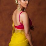 Sandeepa Dhar Instagram - Fiercely Feminine 🧜🏻‍♀️ . Saree @houseofdeepthi Earrings @rubans.in Styled by @shru_birla Glam by @mukashu.mua 🎥 @prashant.photography . #saree #indianwear #ootd #desivibes #reelsinstagram