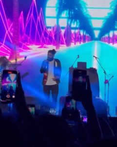 Sid Sriram Instagram - Coimbatore, im hearing that 35,000 of you came out to the show last night. Energy was legendary.
I’m humbled and hype. 
All love, no hate 
Shouts to the brothers @sanjeevtmusic @tapassnaresh @kebajer @leon.james @ramkuu @nikhilvpai @soheldantes @vjkaycee @vinod_ld #pops and all those involved in putting this together 
1) y’all clapping along to Maruvarthai (captured by @kebajer)
2) Srivalli 
3) Parayuvan 
4) High on Love

CHENNAI show is on Jan 7. Ticket link in bio, get em before they sell out. Bout to be crazy