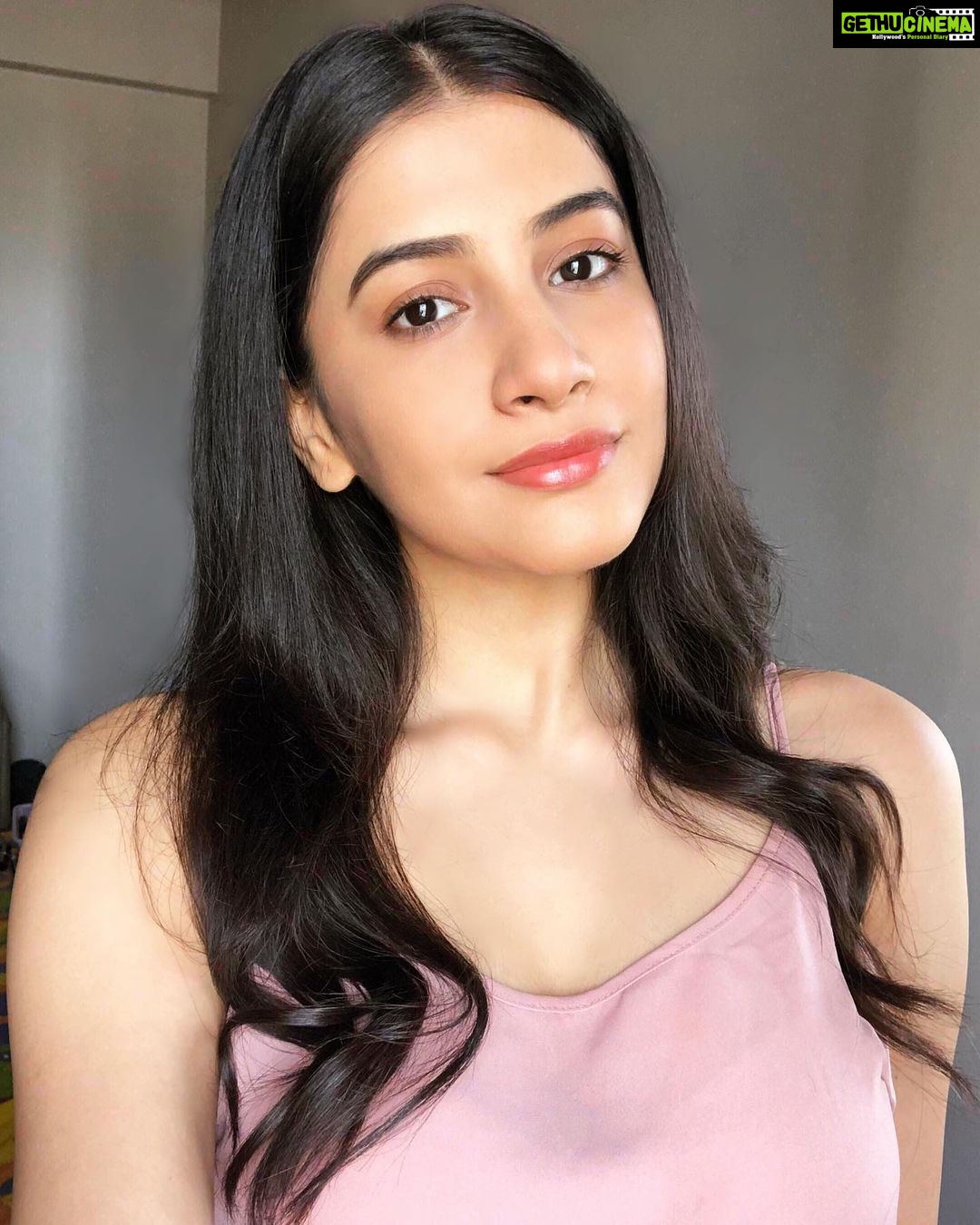 Actress Simran Sharma HD Photos and Wallpapers August 2020 | Gethu Cinema