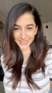 Simran Sharma Instagram - Just ‘cause I really like this song🎶🌻💞