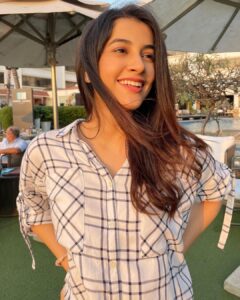 Simran Sharma Instagram - cover me in sunshineee🌻