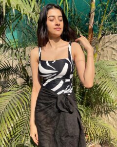 Simran Sharma Instagram - sun-kissed!☀️💞🌻🍹