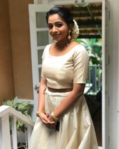 Sneha Babu Instagram - കേരള പിറവി ദിനാശംസകൾ❤️🤗