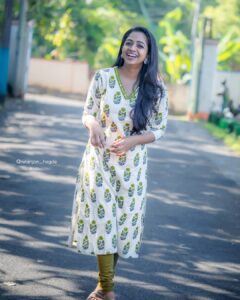 Sneha Babu Instagram - ✨
Wearing:- @budgetstoreknr 
Earrings:- @silver_andsalt 
Photography:- @niranjan__hegde
