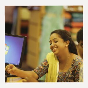 Sneha Babu Instagram - With Butterflies in my tummy 😋😛 #3moredays
Catch me on screen in my role as "Sheela"😁 in Adhyaratri ♥️ @adhyarathri_official .
.
#smile #movie #adhyaratri #oct4 #dream #candid