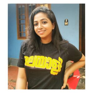 Sneha Babu Instagram - മലയാളി💛
.
T-shirt- @mydesignationofficial .
#smile #fashion #simple #malayali