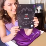 Soha Ali Khan Instagram - What happens when there’s one positive change in this world? It doesn’t exist by itself. It multiplies - from one person to the next, from the second person to two more, and so on. That’s why it matters when even a single girl has the courage and opportunity to go to school and learn. She creates a change, inspiring more and more girls to surge forwards into futures of their own making. However, many adolescent girls in India still lack access to education. @plumgoodness would like to change that with Project Blackboard and that is why I have partnered with them to spread this novel cause. Under this initiative, a part of the proceeds from the sale of every Plum product will go towards girl child education. Because, when one girl goes to school, a billion Indians leap ahead! #PlumProjectBlackboard #GoodnessThatDelivers #Collaboration #PlumGoodness #VeganBeauty