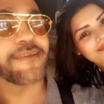 Sonali Raut Instagram – Chilling with @manish.vallicha at prithvi…trying to watcha play

#friends #Prithvi #chillin