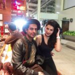 Sonali Raut Instagram - With the bestie just before boarding.... goaaaaaaaaaaa see you sooner!!!! @sushantdivgikar #besties #bff #Travels #black #blackisback #lastflight #oftheyear Chhatrapati Shivaji International Airport Terminal 1A