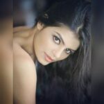 Sonali Raut Instagram - Here we go Monday...Ready to get back to work. #MondayMorning #StayBeautiful #aslisonali