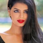 Sonali Raut Instagram - #Listening to Maroon 5 -Animals