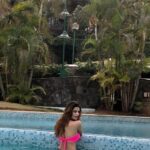 Sonali Raut Instagram - Home is where the pool is!!! #swim #pool #water #bluenpink #sexy