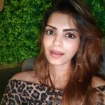 Sonali Raut Instagram - Few close ups...in love with animal print🐾!!! #closeup #animalprint #cheetahprint #party #partydress #beautybloggers #2019