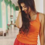 Sreeleela Instagram - INHALE.... SMILE....EXHALE.....KEEP SMILING...open your eyes it’s a beautiful day. Don’t just read do it ! 😁