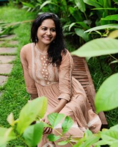 Sunitha Upadrashta Instagram - Inspite of being very busy with my career and family, I always find time to appreciate the little things God created .. the sunshine, the rain and the beautiful Nature around me. It gives me immense pleasure and positivity to achieve my goals professionally and personally!!