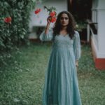 Surabhi Lakshmi Instagram - Just because flowers are pretty doesn't mean they can't be tough 🌸 Camera: @ameer_mango Muah: @rejishaeveryouth Outfit: @kahani_stories_in_thread #FridayFeels #FashionFriday #OOTD