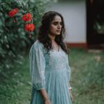 Surabhi Lakshmi Instagram - Just because flowers are pretty doesn't mean they can't be tough 🌸 Camera: @ameer_mango Muah: @rejishaeveryouth Outfit: @kahani_stories_in_thread #FridayFeels #FashionFriday #OOTD