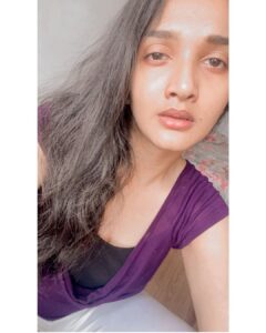 Surabhi Santosh Instagram - Sit with the pain until it passes, and you will be calmer for the next one ☔️
