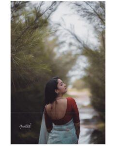 Surabhi Santosh Instagram - #Pensive #pastel #Pretty 
@dy___bbuk photography