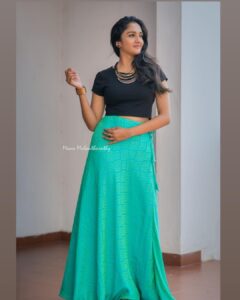 Surabhi Santosh Instagram - Success is liking yourself, liking what you do, and liking how you do it🖤 #findingmysuccess #mykindasuccess #thesuccessiwant #blackseries Photography and editing: @manumulanthuruthyphotography