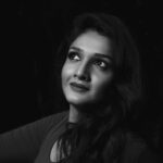 Surabhi Santosh Instagram - Sometimes things are clearer in black and white🖤 #karupinazhagu