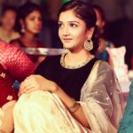Surabhi Santosh Instagram - #Throwback to the a wonderful night and a #prettyclick PC @harishkosuru 💫