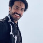 Thakur Anoop Singh Instagram - The winter I miss! #Switzerland #glacier3000 and I don’t even remember the last time I laughed and smiled Like this! Glacier 3000, Switzerland