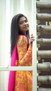 Venba Instagram - Outfit : @petals.chennaiii

Team: 

@ranjith_rhino
@shree_bhuvana_mua
@chrizualgraphy
@_rixwan_offl_
@sppgardens 

#reelsitfeelsit #reelsinstagram #reelskarofeelkaro #reels #trending #trendingnow #trend #viralreels #viral #viralvideo #viralpost #cute #red #redsuit