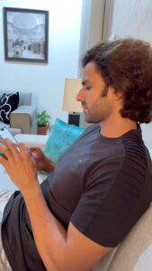 Vivek Dahiya Instagram - Never thought I would make a reel on this until I came across a handsome version of myself !