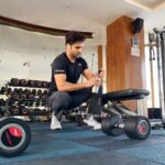 Vivek Dahiya Instagram - No glutamine, no bcaa’s, no supplements required. Bas ghar ka paushttik khana and pani will suffice. Resorting to the natural food sources and feel no difference in terms of muscle strength and recovery. A positive approach towards one’s goal is far more important :) #Fitness #Strength #MuscleGrowth #NaturalPhysique
