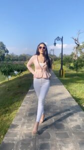 Zoya Afroz Instagram - Some kaaand swag 🥂
Comes naturally when you’re Celebrating the most watched show! 
#MatsyaKaand watch now on  @mxplayer