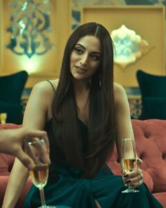 Zoya Afroz Instagram - Blessed to have received a character so well written! 
Playing Urvashi (aka Meera, Tina,  Aaliya) was genuinely very close to my heart. But your love has made it even more special!!!

#MatsyaKaand ❤️

Meera, Urvashi, Aaliya, Tina, 
Which avataar was your favourite?

MUA : @makeupbyroshan
Stylist : @styledbyswatipatel