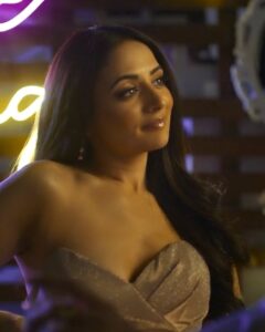Zoya Afroz Instagram - Blessed to have received a character so well written! 
Playing Urvashi (aka Meera, Tina,  Aaliya) was genuinely very close to my heart. But your love has made it even more special!!!

#MatsyaKaand ❤️

Meera, Urvashi, Aaliya, Tina, 
Which avataar was your favourite?

MUA : @makeupbyroshan
Stylist : @styledbyswatipatel