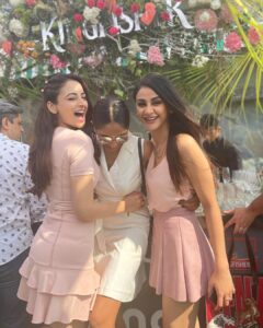 Zoya Afroz Instagram - The Kingfisher Calendar 2020 Squad ! #sundaybrunchdoneright 
@kingfisherworld @atulkasbekar #kingfishercalendar2020