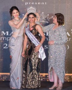 Zoya Afroz Instagram - It was amazing being on the jury panel of Mrs Maharashtra 2019 ! More than judging I think I got inspired by all the lovely ladies contesting for it. More power to you ladies !!! #empoweredwomenempowerwomen 👸🏻