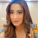 Aalisha Panwar Instagram - Whose girlfriend is this .. ?😅 . . #reeling #reelitfeelit #reelkrofeelkro #hipikaromorekaro #nibba #nibbi #tympass #bts