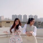 Aalisha Panwar Instagram - 👩‍❤️‍💋‍👩👭.. . . #withsissy #reelitfeelit #reelkrofeelkro #trending #mybestieandyourbestie @aarohi_panwar_18