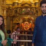 Aalisha Panwar Instagram – Ganpati Bappa Morya.. Mangal Murti Morya.. 
.
.
#GanpatiDarshan #siddhivinayakmandir #blessings #ishqiyaat
@rrahulsudhir