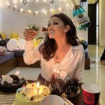 Aanchal Khurana Instagram - Thankyou God and all of you for so much love. I am grateful for who i am and what i have. I am grateful for the ups and downs. I appreciate the lessons and the blessings and i am grateful for what yet has to come. Shukr itna sabr dene k liye aye khuda 🤲😇🙏❤️ . . . . #sabr #shukr #grateful #blessed #loved #appreciationpost #thankyou #birthdaygirl #happyday #happybirthday #homedecor #thankyoueveryone #loveyouzindagi Birthday Post