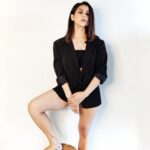 Aanchal Khurana Instagram - Hotter than your ex; way better than your next 🤌 . . . . . . #vibe #tribe #peace #love #power #infinity #luckycharm #instafeel #instamood #instagood #life #family #viral #funnyvideos #interiordesigner #fashion #white #photography #potrait #brinda #aanchalkhurana #roadies #mtvroadies #balh2 #balajitelefilms #actorslife #viral