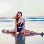 Aashka Goradia Instagram - Still working on your splits? Need more work on flexibility? Your answer ⬇️ Join ONLINE @peaceofblueyoga Link in BIO! ⬆️ . . . . . . . #yoga #yogaclasses #online #yogaonline #startyourpractice #hatha #ashtanga #onlineyogaclasses Peace of Blue Yoga